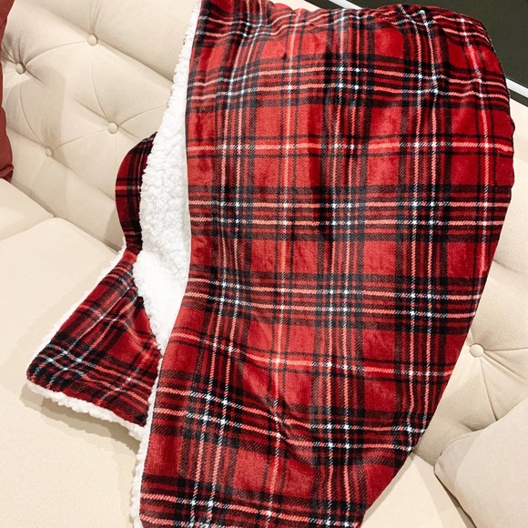 ELLE HOME Bedding Red Plaid Sherpa Holiday Throw Reversible Blanket